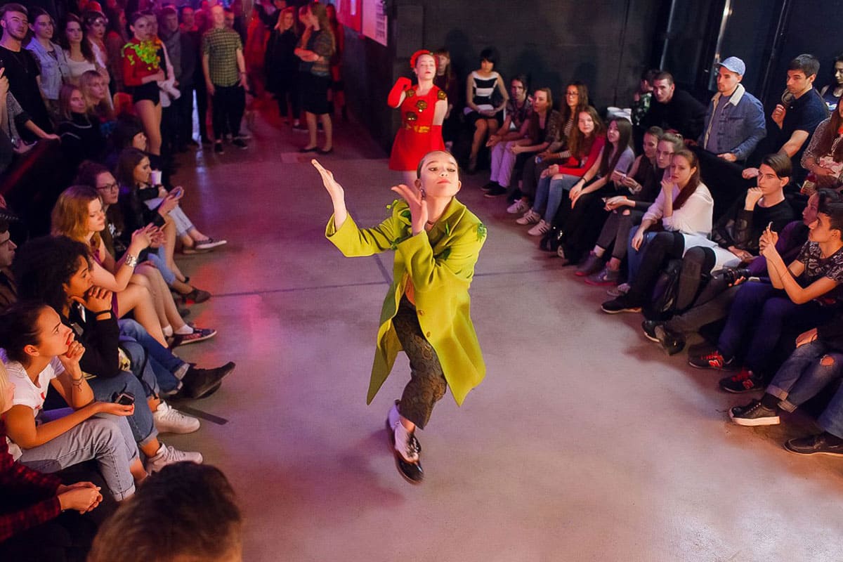 Стиль Runway танец Vogue